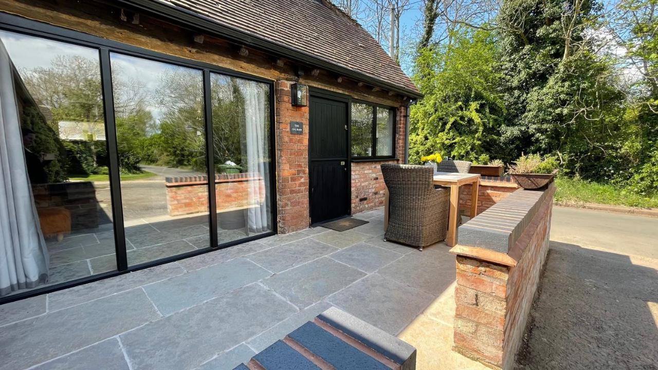 Elegant Peaceful Barn In Rural Village Setting Close To Stratford Upon Avon Exterior photo