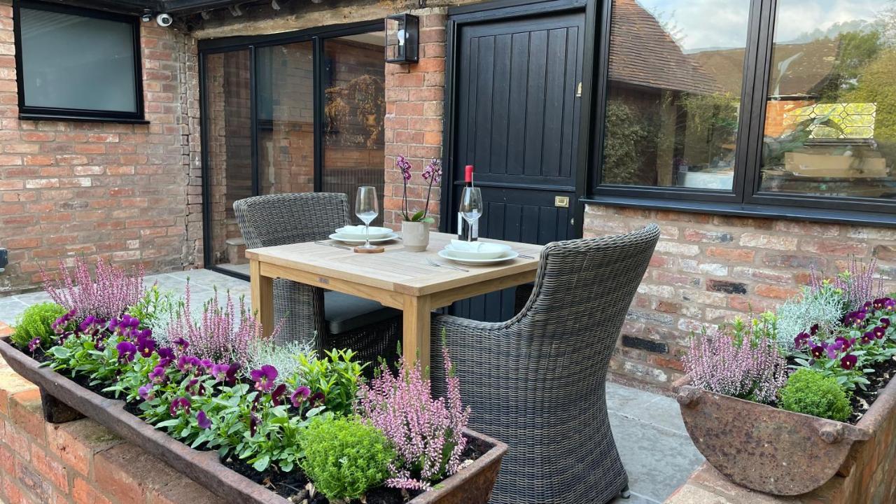 Elegant Peaceful Barn In Rural Village Setting Close To Stratford Upon Avon Exterior photo